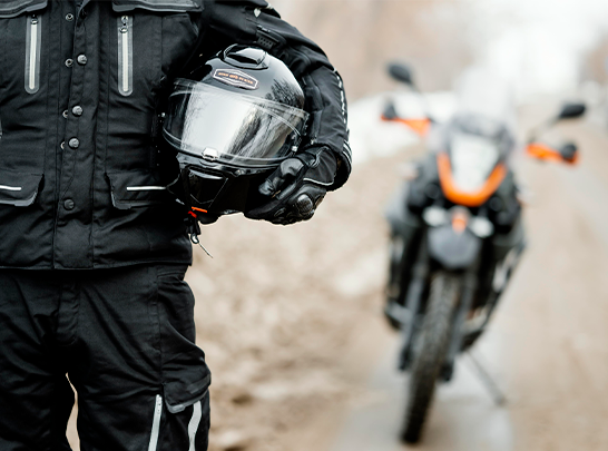 A Lei 12.009/2009 regulamentou a profissão do motoboy.